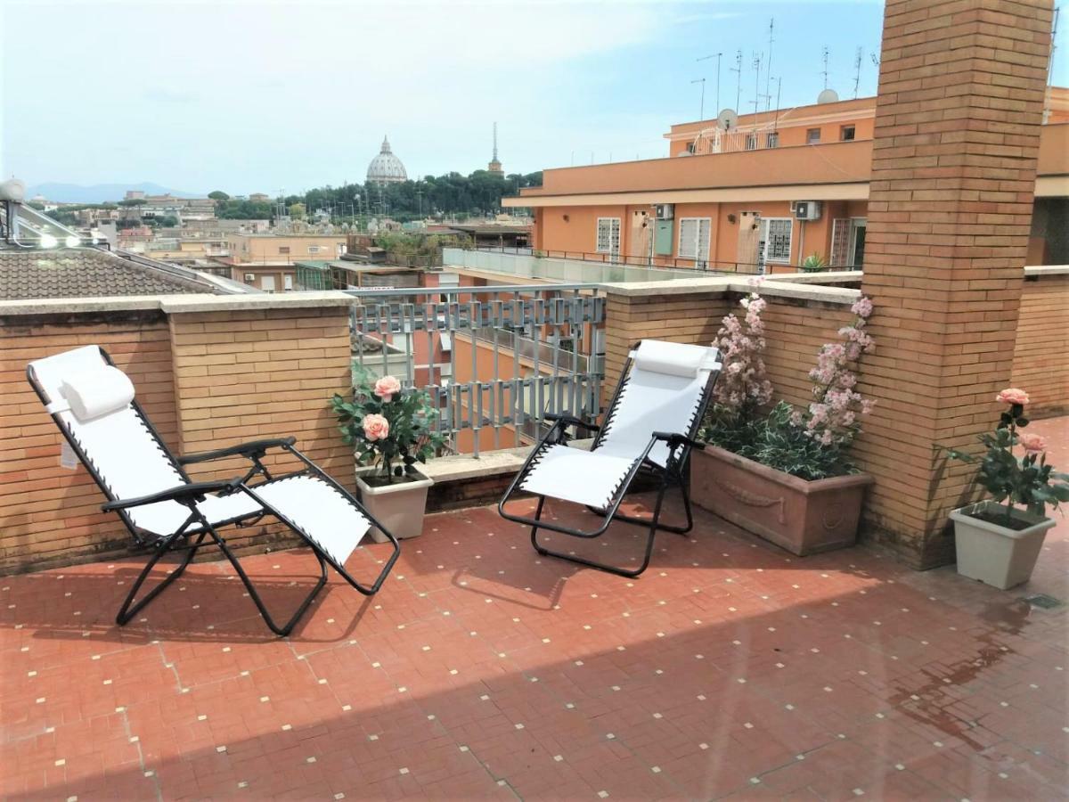 Apartment Vatican Flowers Ii *